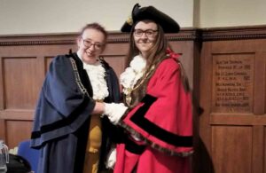 Outgoing-Mayor-and-Incoming-Mayor_FolkestoneMay2026